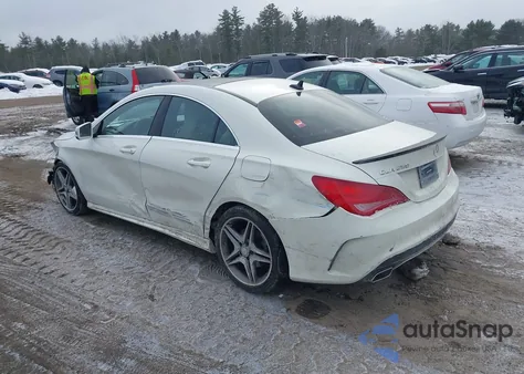 2015 Mercedes-Benz Cla 250 4Matic z USA, uszkodzony, nr VIN WDDSJ4GB6FN174127